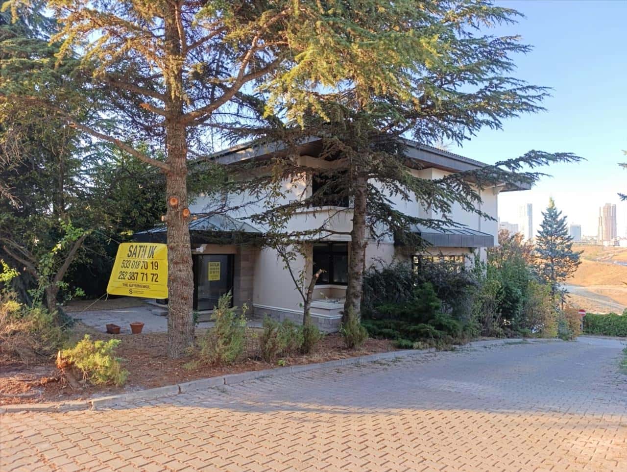 ANKARA GÖLBAŞI SATILIK LÜKS VİLLA