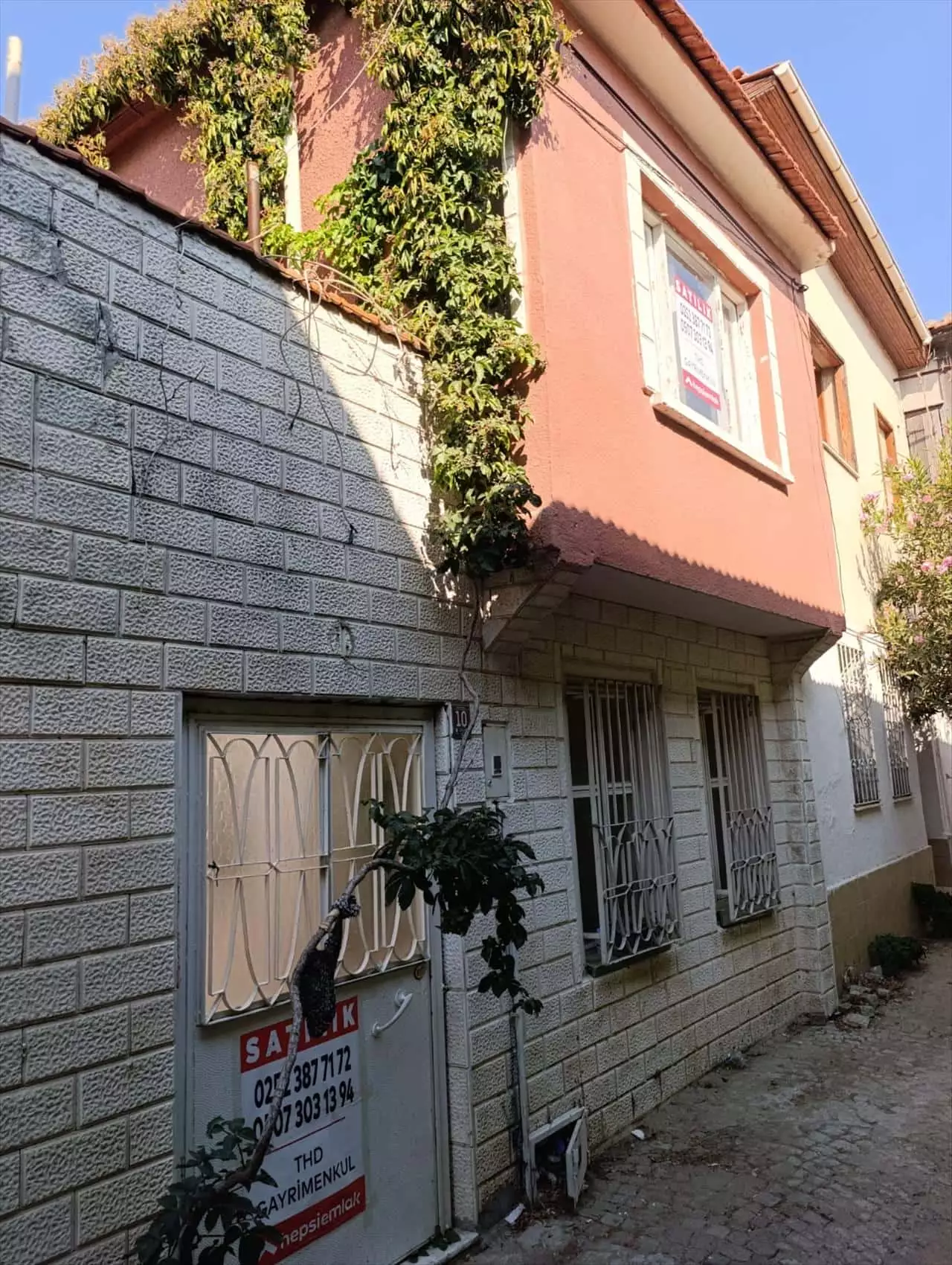 2533 BALIKESİR AYVALIK HAYRETTİNPAŞA MAH. SATILIK MÜSTAKİL EV