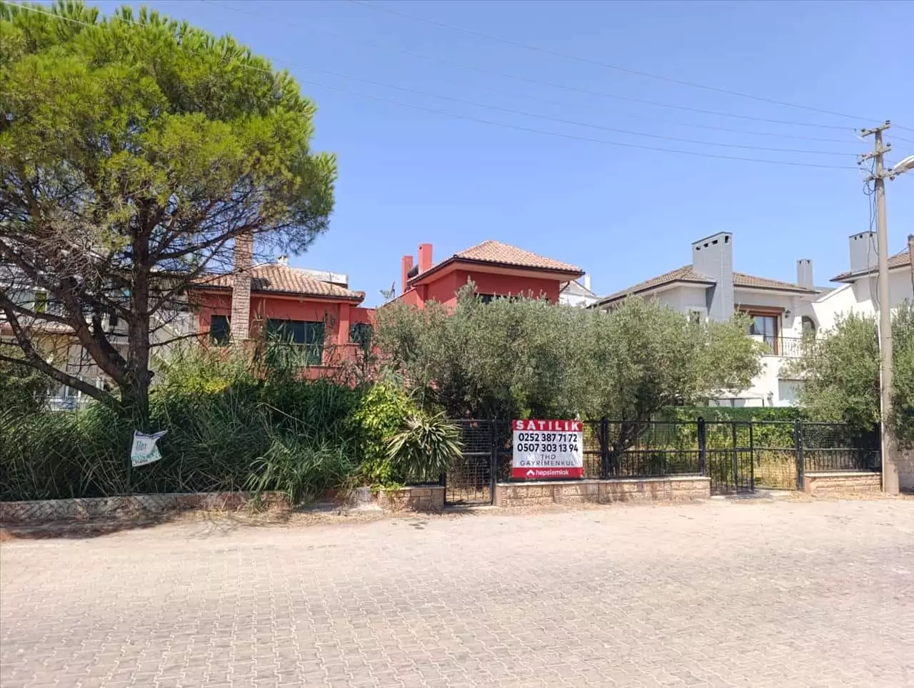 2677 BALIKESİR AYVALIK SEFA ÇAMLIK MAH. SATILIK MÜSTAKİL VİLLA