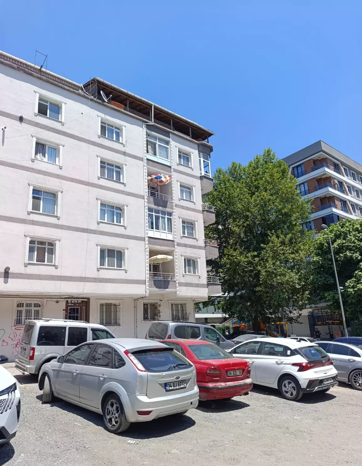 4819 İSTANBUL AVCILAR MERKEZ MAH. SATILIK 2 DAİRE FIRSAT
